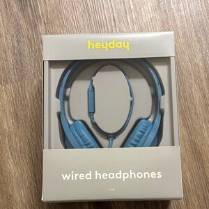 NIB Heyday Sky Blue Wired Headphones